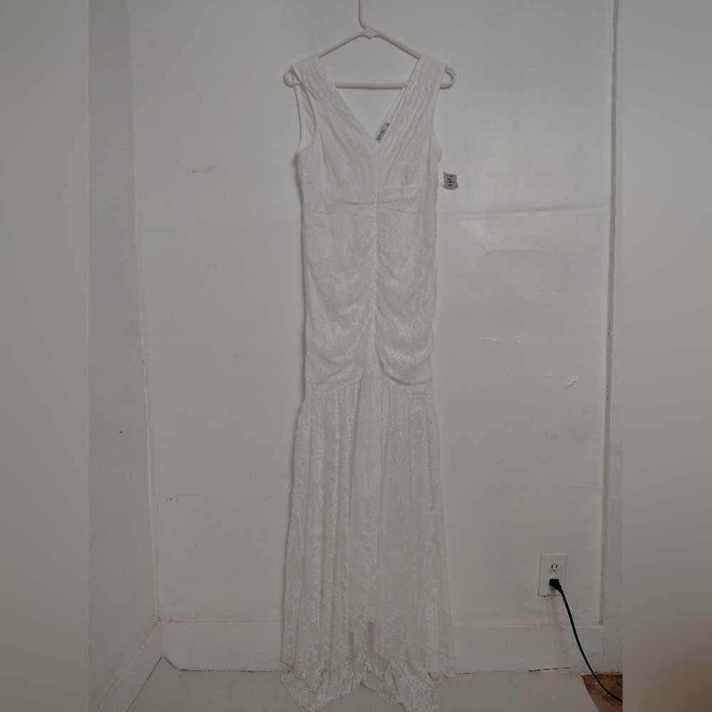 Elegant White Lace Maxi Dress